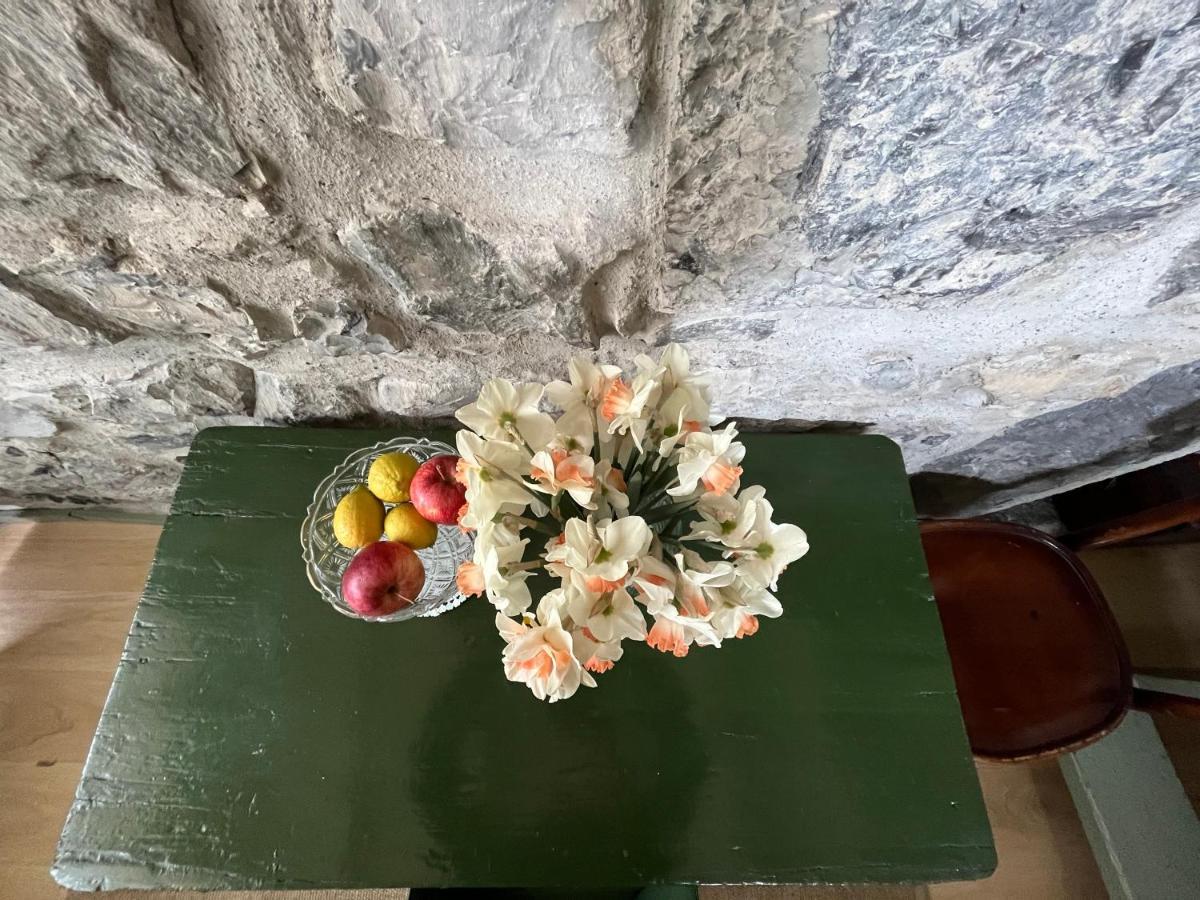 Castagna Holiday Home เนสโซ ภายนอก รูปภาพ